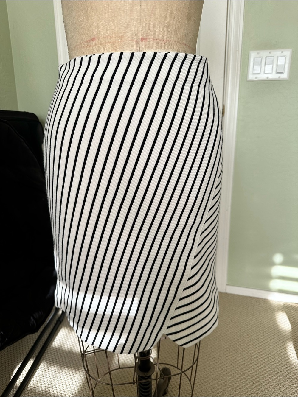 LOFT Black and White Diagonal Stripe knit Pencil Skirt